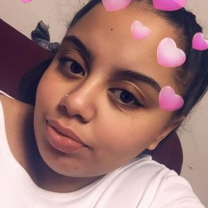 Meet your Posher, Desiree